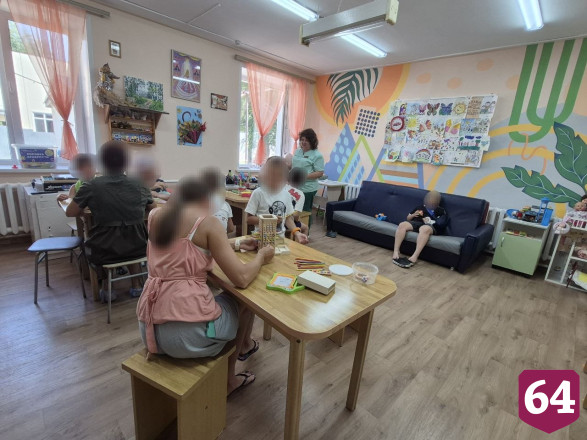 Саратовские медики спасли ребенка с монетой в пищеводе